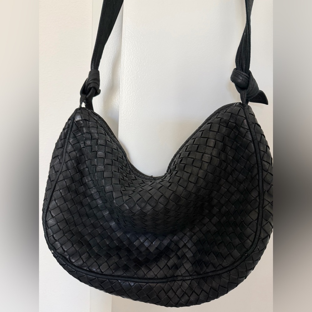 Vintage Bottega Veneta Black Leather Woven Crossbody handbag